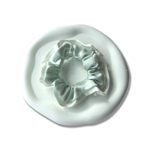 Smooth and high-quality moisturizing silk hair rings